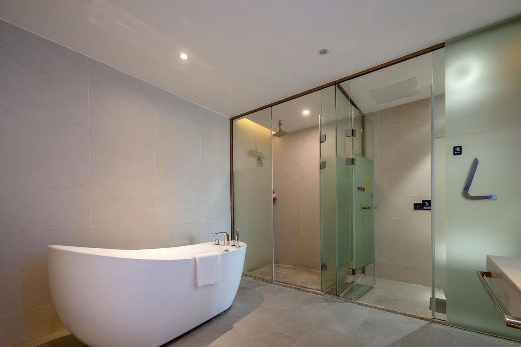 Echarm International Hotel Guangzhou Baiyun International Airport Huadu Plaza Branch - Free Deliver Service To Guangzhou Baiyun International Airport & Free Deliver Service To Canton Fair Complex During Canton Fair Period 외부 사진
