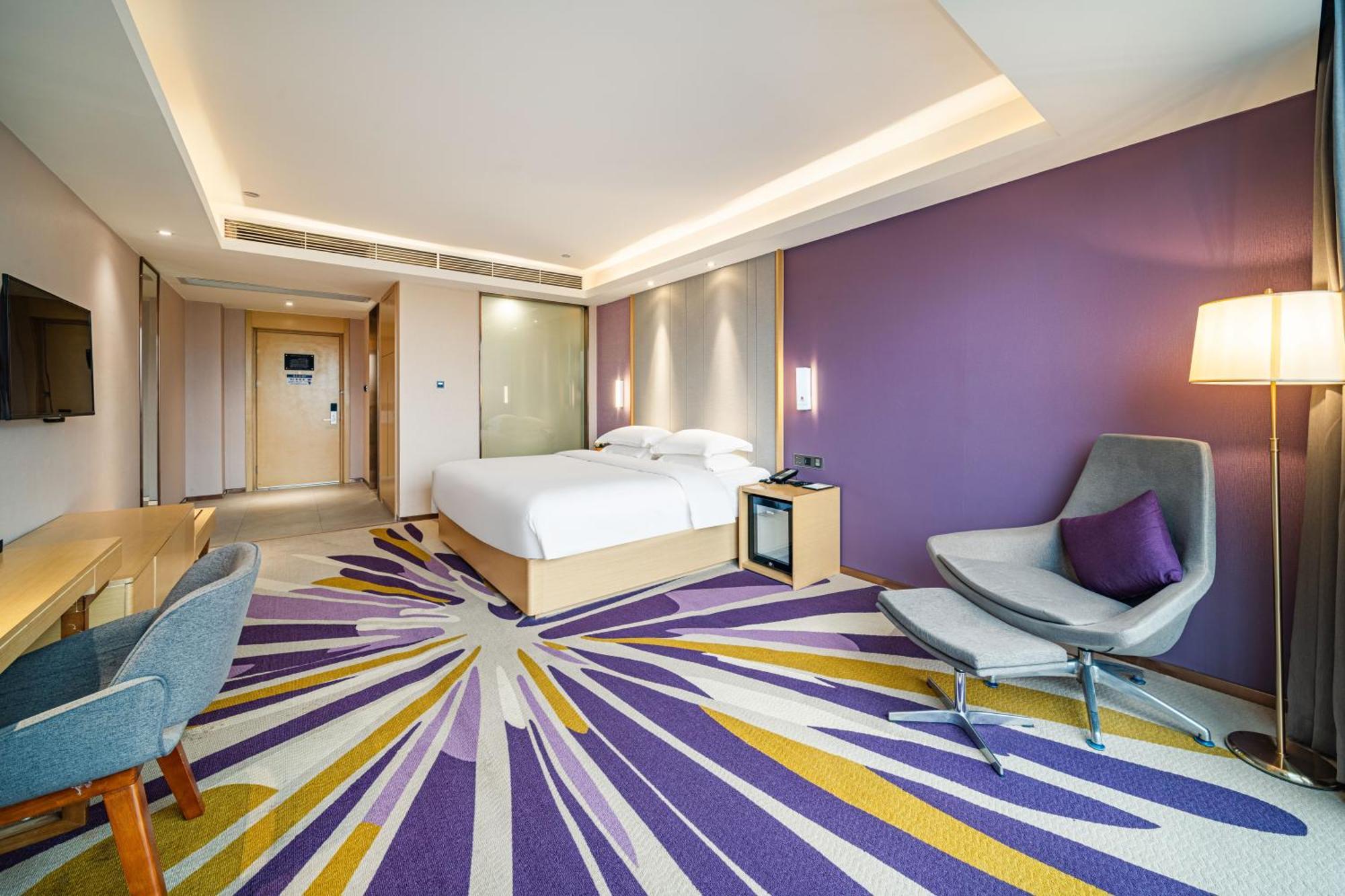 Echarm International Hotel Guangzhou Baiyun International Airport Huadu Plaza Branch - Free Deliver Service To Guangzhou Baiyun International Airport & Free Deliver Service To Canton Fair Complex During Canton Fair Period 외부 사진
