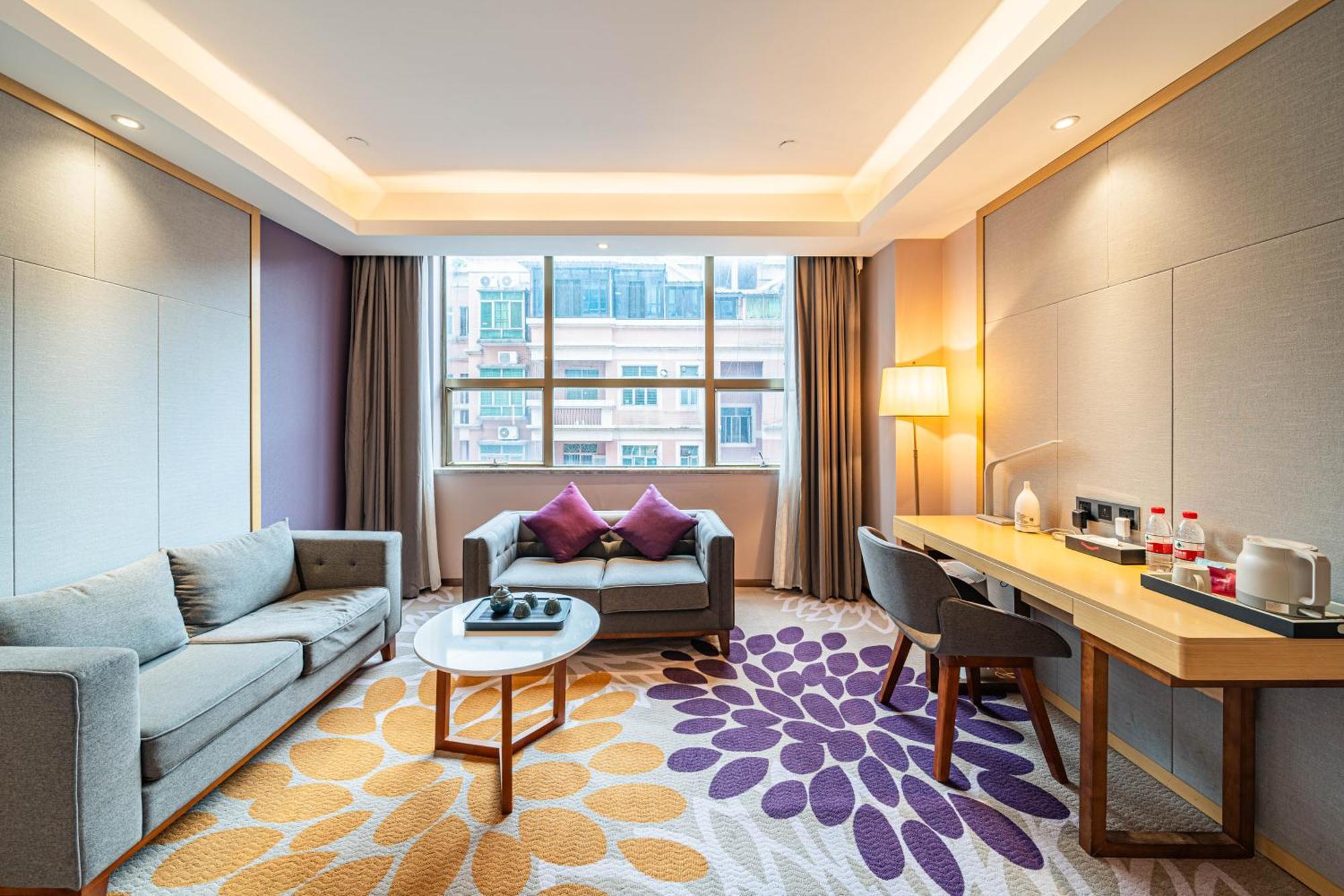 Echarm International Hotel Guangzhou Baiyun International Airport Huadu Plaza Branch - Free Deliver Service To Guangzhou Baiyun International Airport & Free Deliver Service To Canton Fair Complex During Canton Fair Period 외부 사진