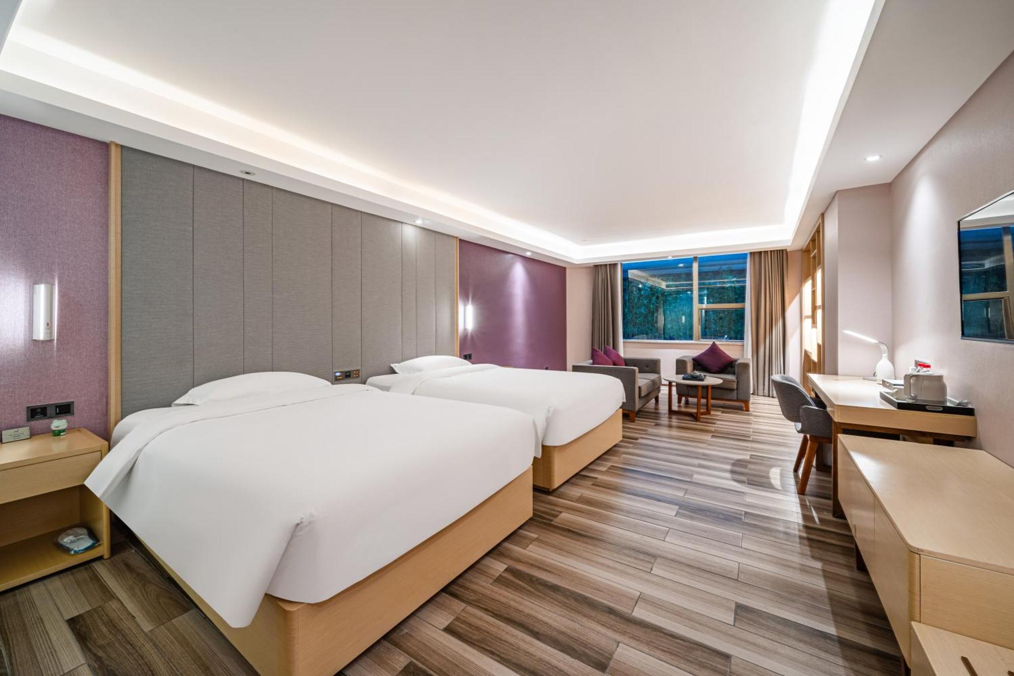Echarm International Hotel Guangzhou Baiyun International Airport Huadu Plaza Branch - Free Deliver Service To Guangzhou Baiyun International Airport & Free Deliver Service To Canton Fair Complex During Canton Fair Period 외부 사진