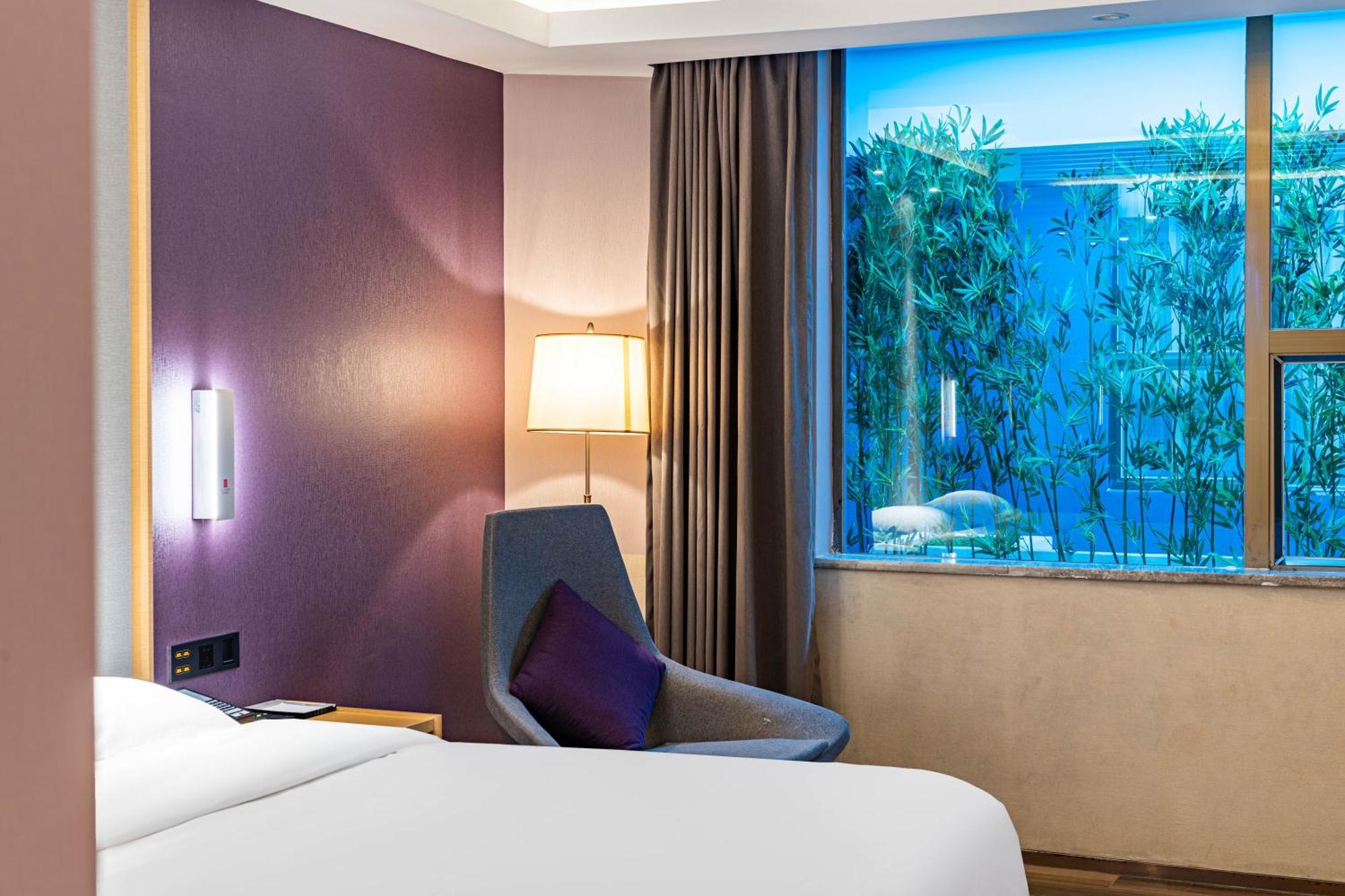 Echarm International Hotel Guangzhou Baiyun International Airport Huadu Plaza Branch - Free Deliver Service To Guangzhou Baiyun International Airport & Free Deliver Service To Canton Fair Complex During Canton Fair Period 외부 사진
