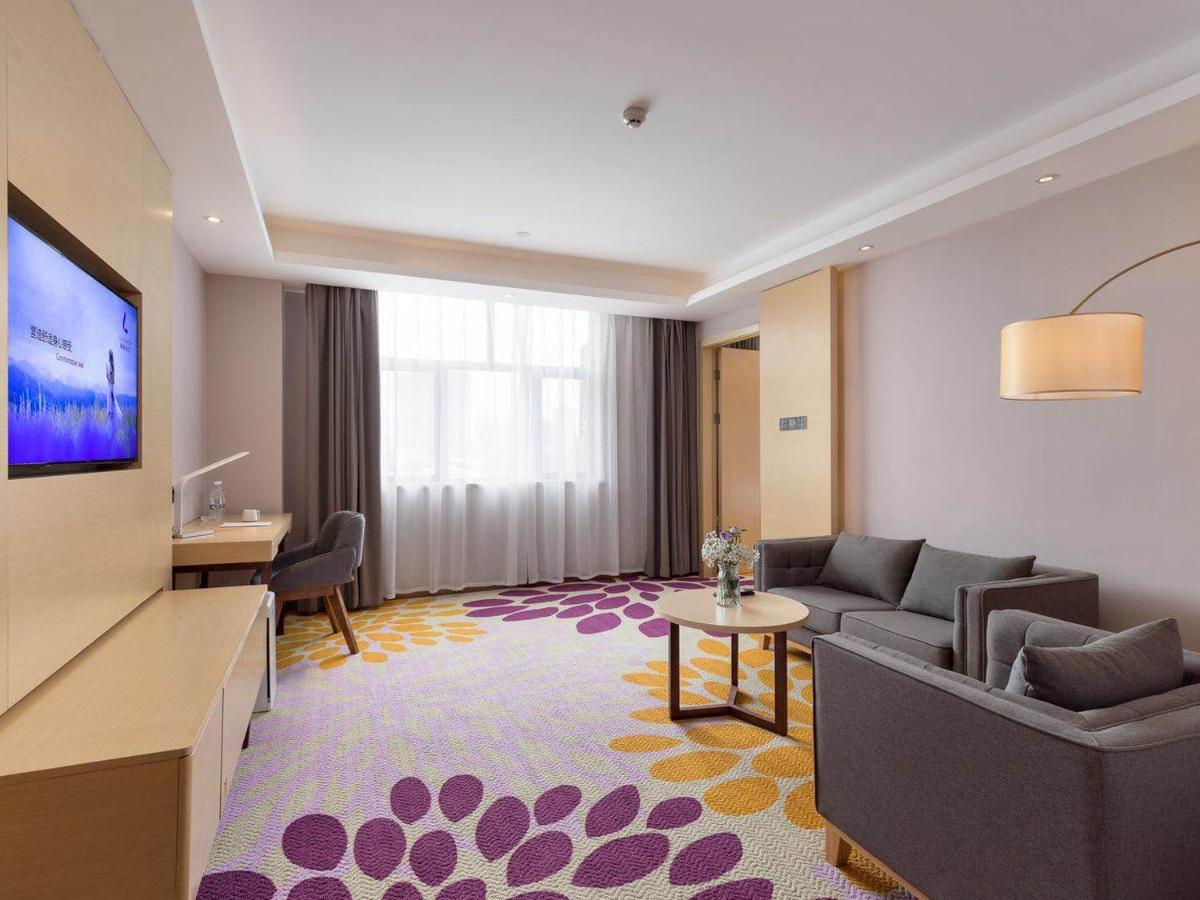 Echarm International Hotel Guangzhou Baiyun International Airport Huadu Plaza Branch - Free Deliver Service To Guangzhou Baiyun International Airport & Free Deliver Service To Canton Fair Complex During Canton Fair Period 외부 사진