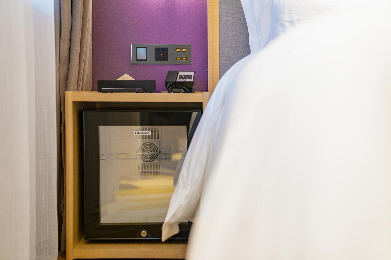Echarm International Hotel Guangzhou Baiyun International Airport Huadu Plaza Branch - Free Deliver Service To Guangzhou Baiyun International Airport & Free Deliver Service To Canton Fair Complex During Canton Fair Period 외부 사진